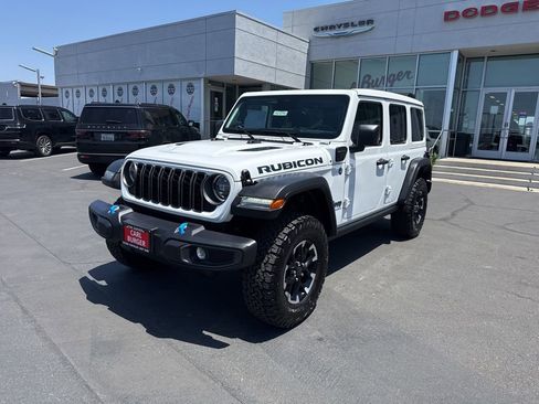 Certified 2025 Jeep Wrangler Unlimited Rubicon 4xe w/ Convenience Group AWD/4WD image 3