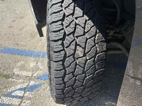 Used 2017 Chevrolet Silverado 1500 LT w/ All Star Edition image 5