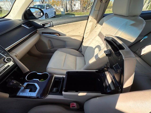 Used 2012 Toyota Camry XLE w/ Leather Pkg FWD image 29