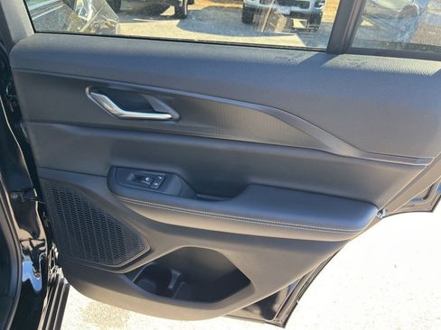 New 2025 Jeep Grand Cherokee Altitude image 12