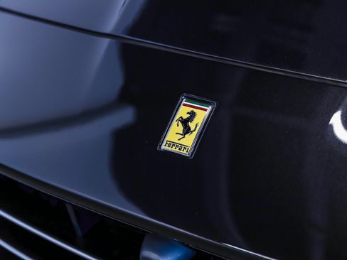 Used 2020 Ferrari Portofino RWD image 26