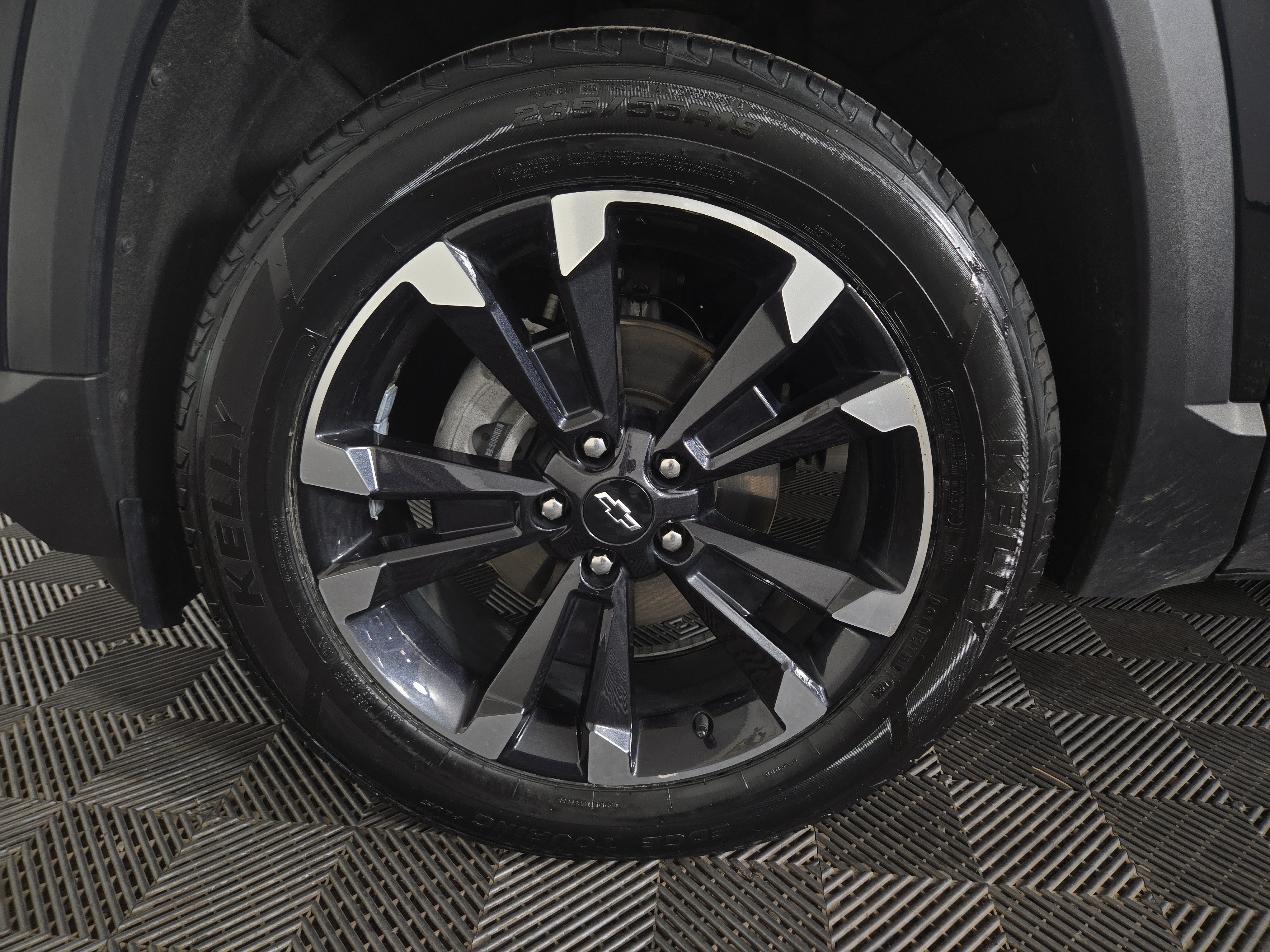 Certified 2025 Chevrolet Equinox RS AWD/4WD image 33