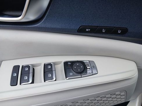 New 2026 Kia Carnival EX image 13