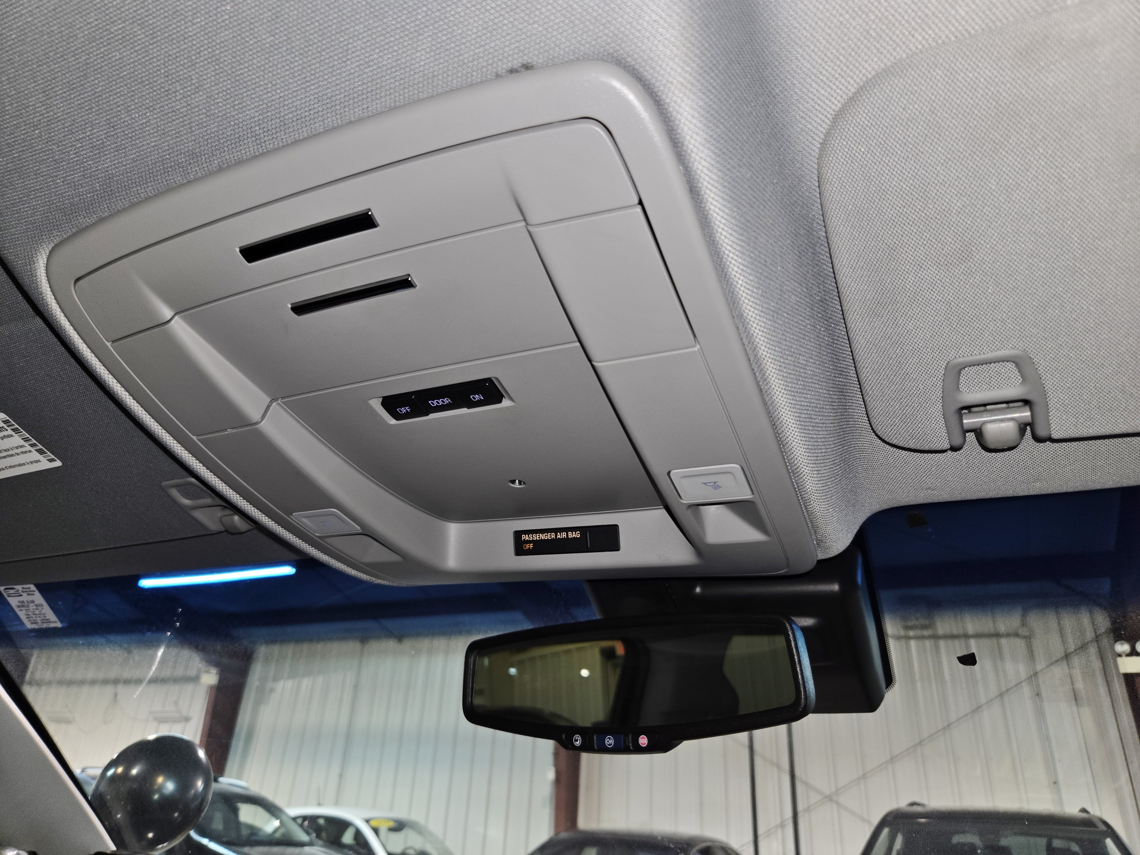 Used 2019 Chevrolet Tahoe 4WD w/ Enhanced Driver Alert Package image 36