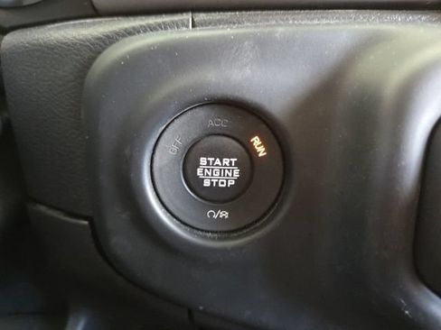 Used 2019 Jeep Wrangler Sport w/ Quick Order Package 23S AWD/4WD image 10