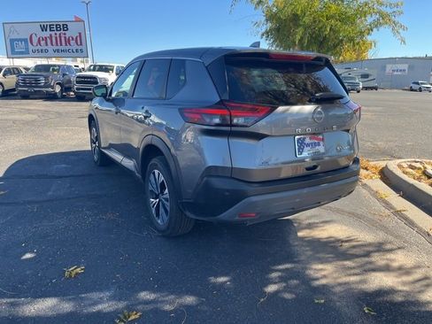 Used 2023 Nissan Rogue SV image 6