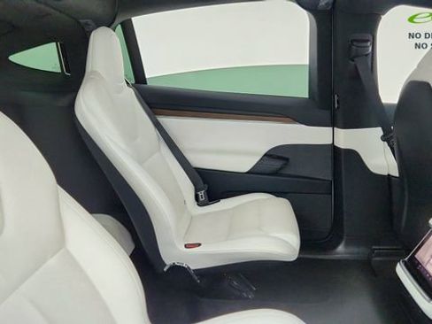 Used 2022 Tesla Model X AWD/4WD image 23