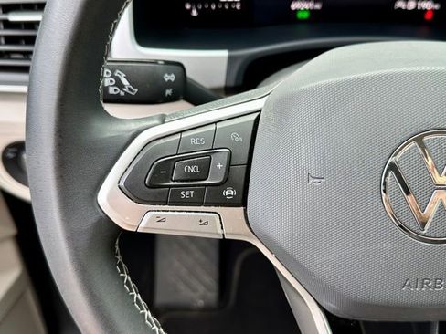 Certified 2023 Volkswagen Atlas SE FWD image 33