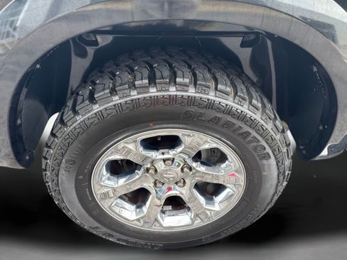 Used 2017 RAM 1500 Laramie w/ Convenience Group AWD/4WD image 32