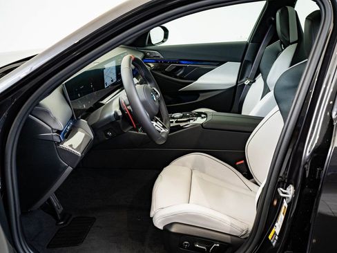 New 2026 BMW M5 w/ Executive Package AWD/4WD image 20