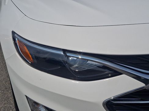 Used 2023 Chevrolet Malibu LT FWD image 9