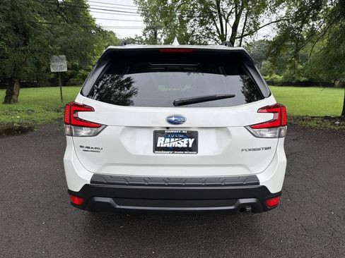 Certified 2023 Subaru Forester Premium AWD/4WD image 7