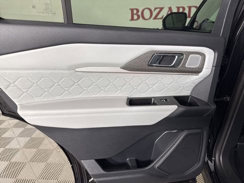New 2026 Ford Explorer Platinum w/ LUX Leather Package image 19