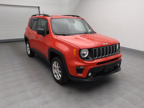 Used 2023 Jeep Renegade Latitude w/ Premium Group AWD/4WD image 14
