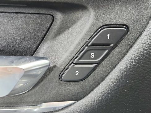 Used 2025 RAM 1500 Laramie AWD/4WD image 21