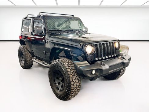 Used 2023 Jeep Wrangler Sport AWD/4WD image 3