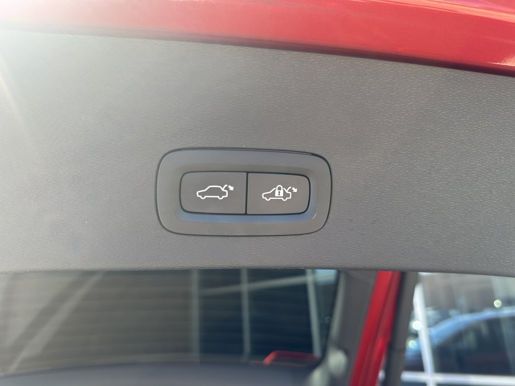 Used 2023 Volvo C40 P8 Recharge Plus AWD/4WD image 38