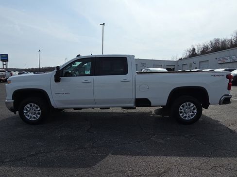 Used 2024 Chevrolet Silverado 3500 LT image 5