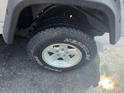 Used 2006 Jeep Wrangler Unlimited AWD/4WD image 9