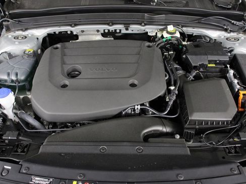 New 2026 Volvo XC40 B5 Ultra w/ Climate Package AWD/4WD image 12