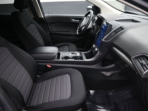 Used 2022 Ford Edge SE w/ Black Appearance Package image 10