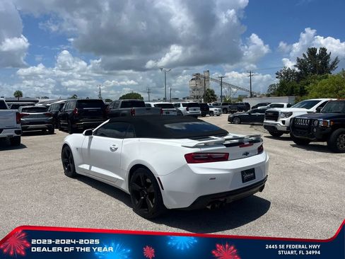 Used 2018 Chevrolet Camaro SS RWD image 5