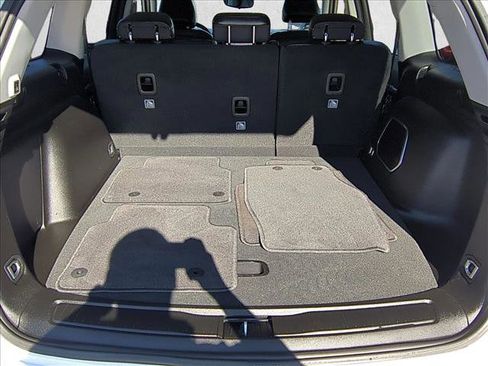 Used 2023 Jeep Grand Cherokee image 6