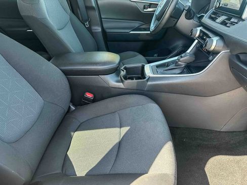 Used 2025 Toyota RAV4 XLE image 23