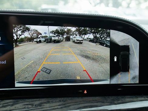 Used 2021 Cadillac Escalade Premium Luxury w/ LPO, Illumination Package image 15