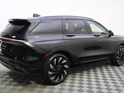 New 2026 Lincoln Nautilus Reserve w/ Jet Appearance Package image 7