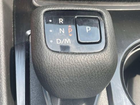 Used 2023 Nissan Rogue S AWD/4WD image 26