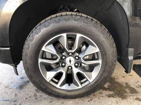 Used 2022 Chevrolet Silverado 1500 RST AWD/4WD image 4