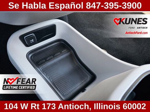 Used 2024 Chrysler Pacifica Touring-L image 66