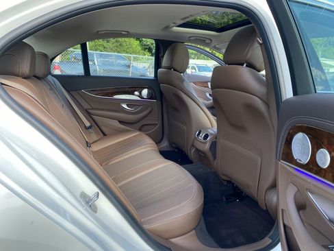 Used 2017 Mercedes-Benz E 300 4MATIC image 20