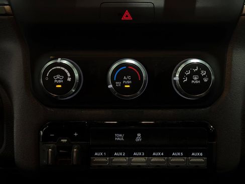 Used 2022 RAM 2500 Tradesman AWD/4WD image 5
