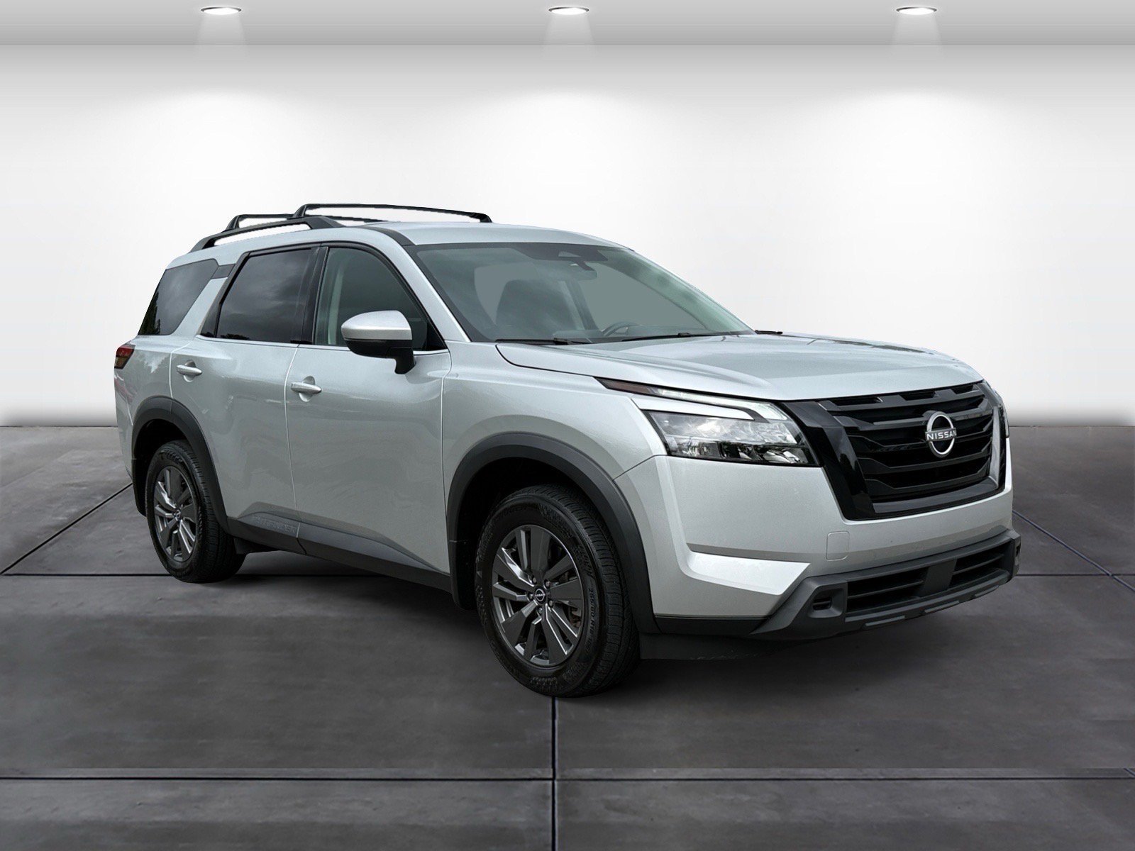 Used 2024 Nissan Pathfinder SV w/ Black Appearance Package FWD image 2