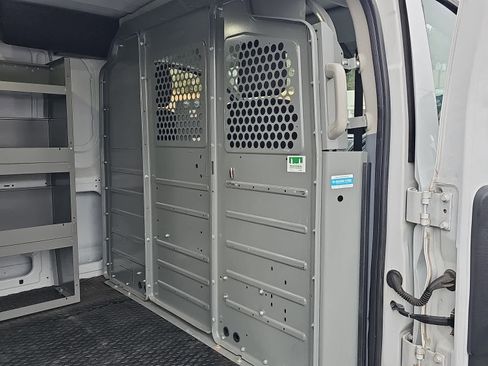 Used 2019 Ford Transit 150 image 29