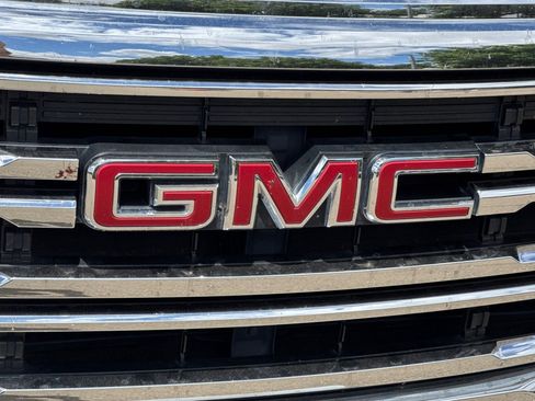 Used 2020 GMC Acadia SLE w/ Driver Convenience Package FWD image 49