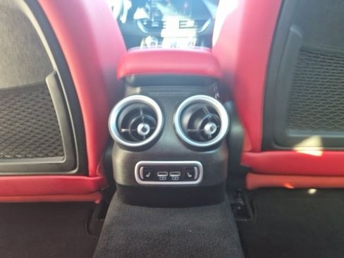 Used 2024 Alfa Romeo Giulia Veloce image 30