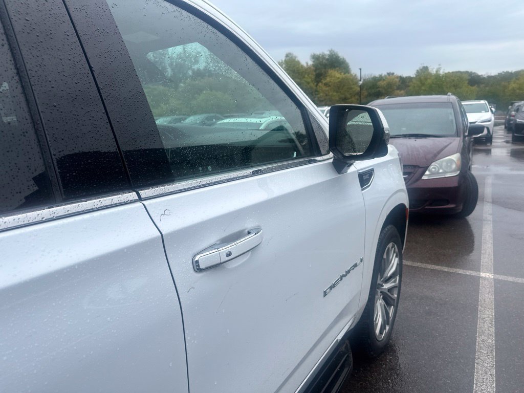 Used 2021 GMC Yukon XL Denali AWD/4WD image 14