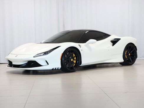 Used 2021 Ferrari F8 Tributo image 1