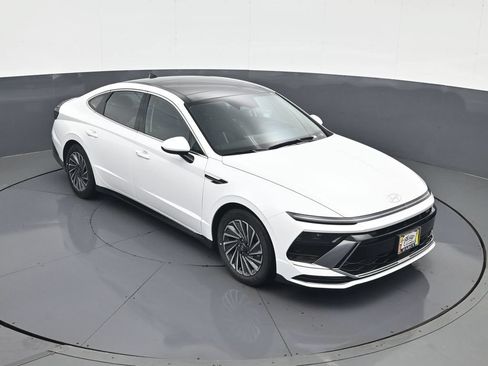 New 2026 Hyundai Sonata SEL FWD image 15