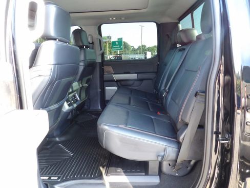 Used 2024 Ford F350 Lariat w/ Lariat Ultimate Package AWD/4WD image 31