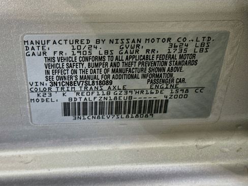 Used 2025 Nissan Versa SV FWD image 12