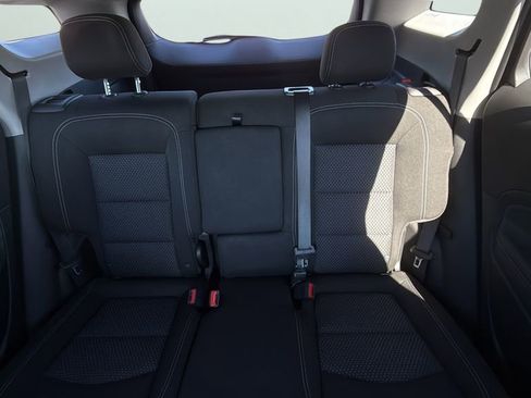 Used 2024 GMC Terrain SLE w/ Driver Convenience Package image 12