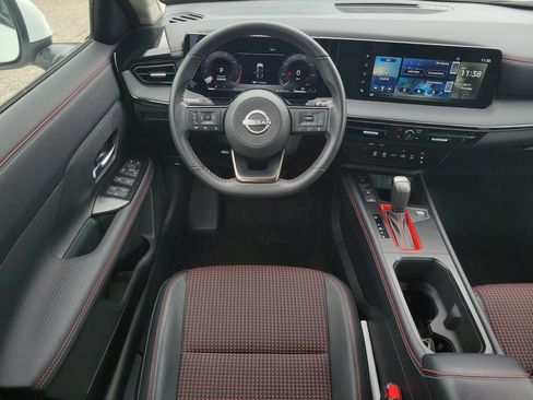 Used 2025 Nissan Kicks SR AWD/4WD image 25