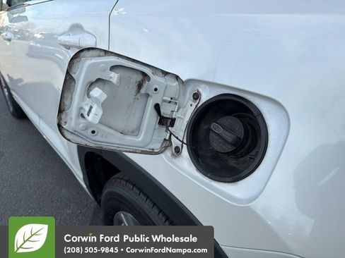 Used 2015 Toyota Highlander XLE image 10