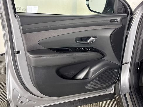 Used 2025 Hyundai Tucson Limited AWD/4WD image 10