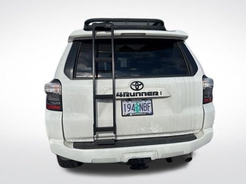 Used 2024 Toyota 4Runner SR5 Premium image 5