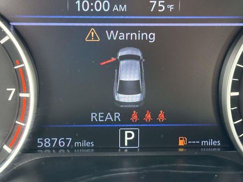 Used 2024 Nissan Altima 2.5 SV FWD image 24